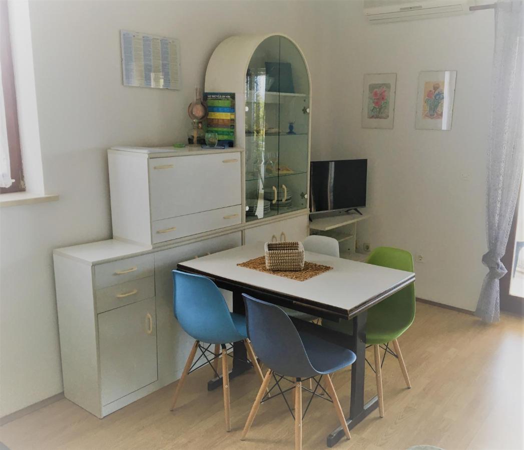 Apartment Jasna B Omišalj Εξωτερικό φωτογραφία