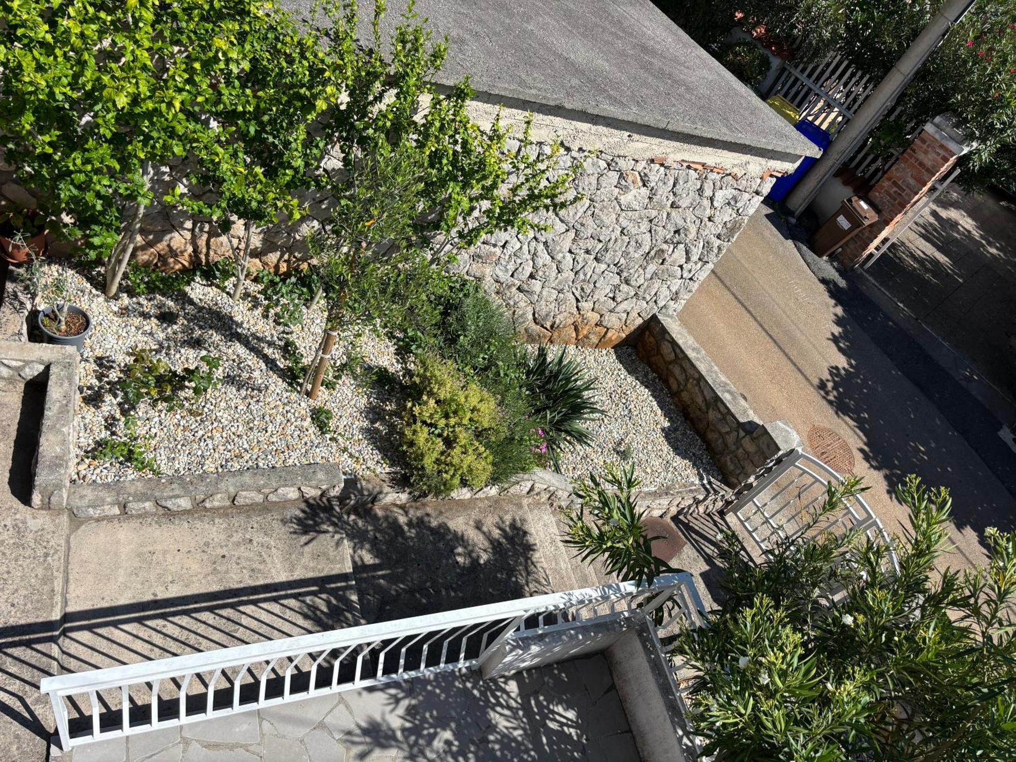 Apartment Jasna B Omišalj Εξωτερικό φωτογραφία