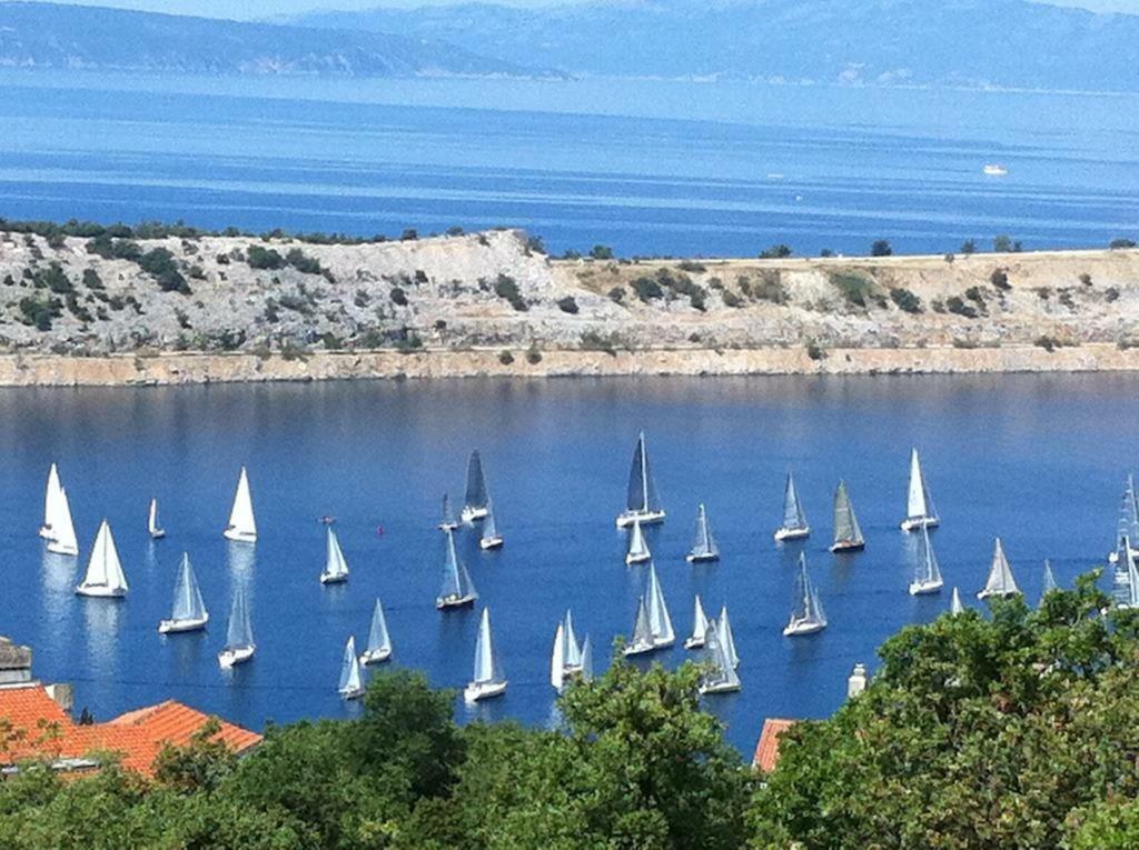 Apartment Jasna B Omišalj Εξωτερικό φωτογραφία